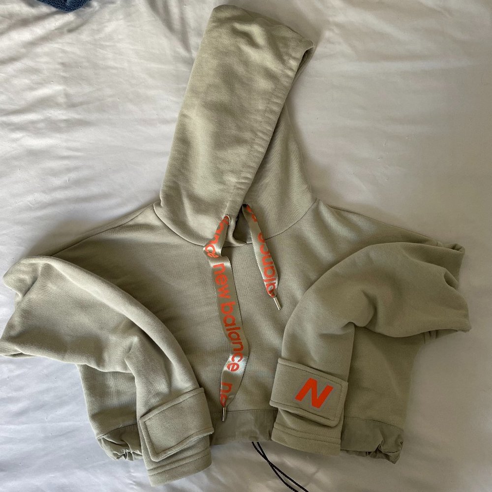 New Balance Cropped Hoodie Sweater